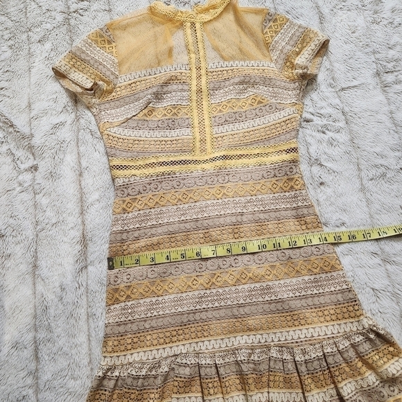 SIZE XS Mini dress high neckline lace dress short sleeve FRANCESCA'S NWT - Picture 10 of 16
